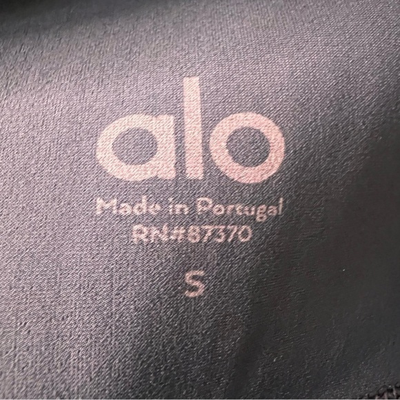 Alo Yoga Ripped Warrior Shredded Yoga Leggings Size Small - Picture 8 of 10